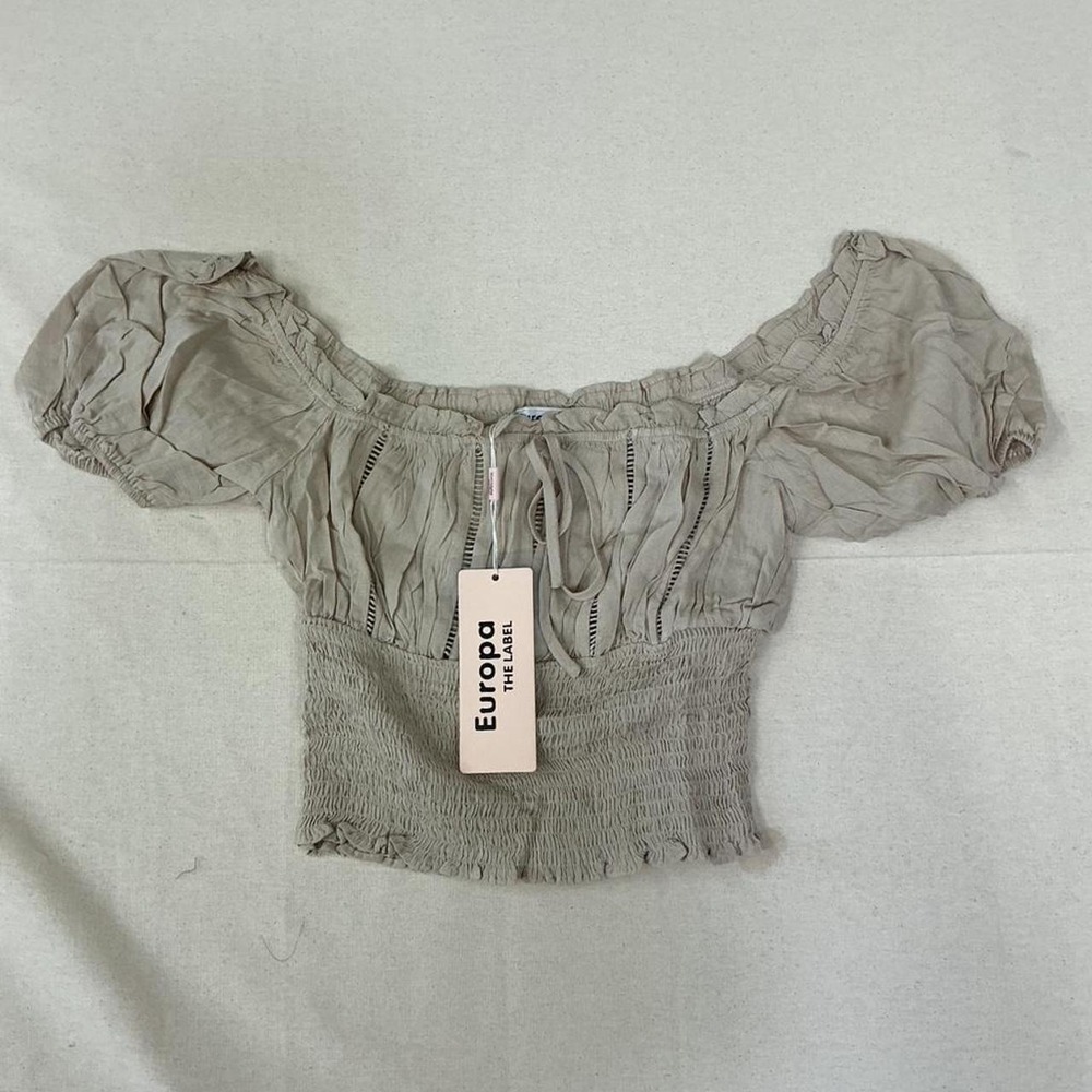 Europa The Label beige smocked crop top 🤎